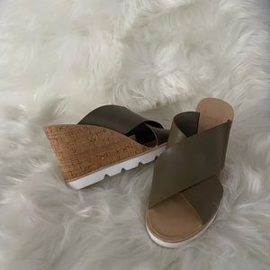 Nice comfortable wedges sandals